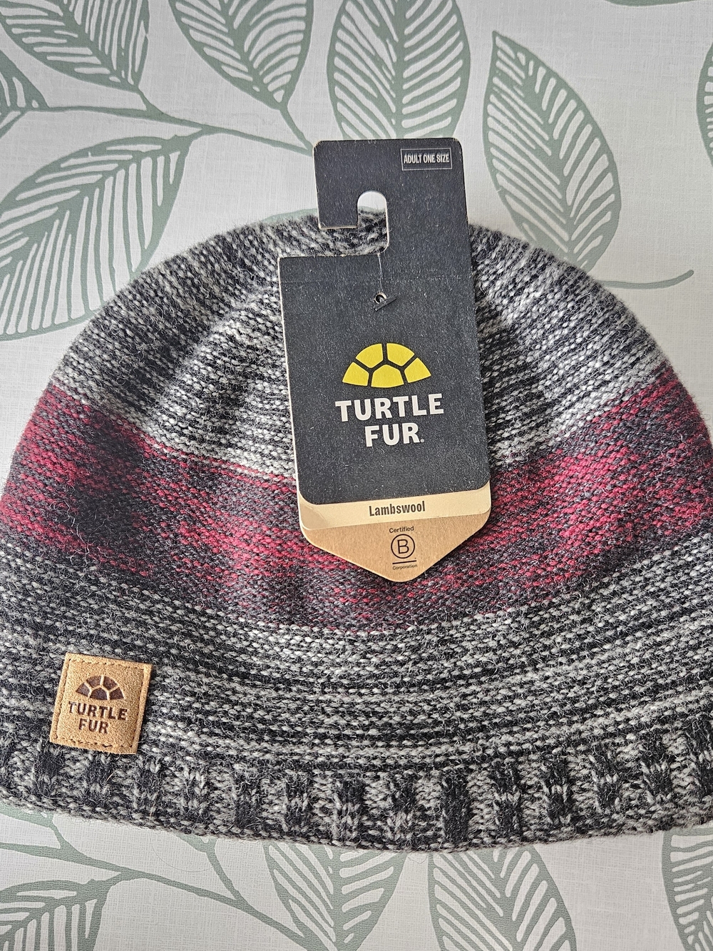 NWT!!! Turtle Fur Women's Gray & Burgundy Lambswool Beanie O/S